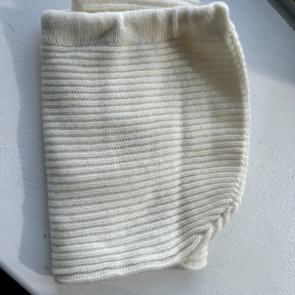 Amicale Women's Cashmere Snood - Picture 5 of 8